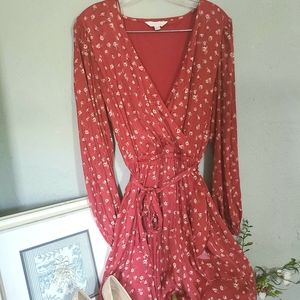 Balloon sleeve wrap dress